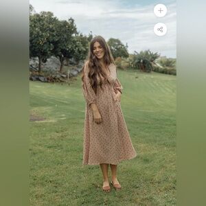 Elegant Long Sleeve Floral Dress in Brown